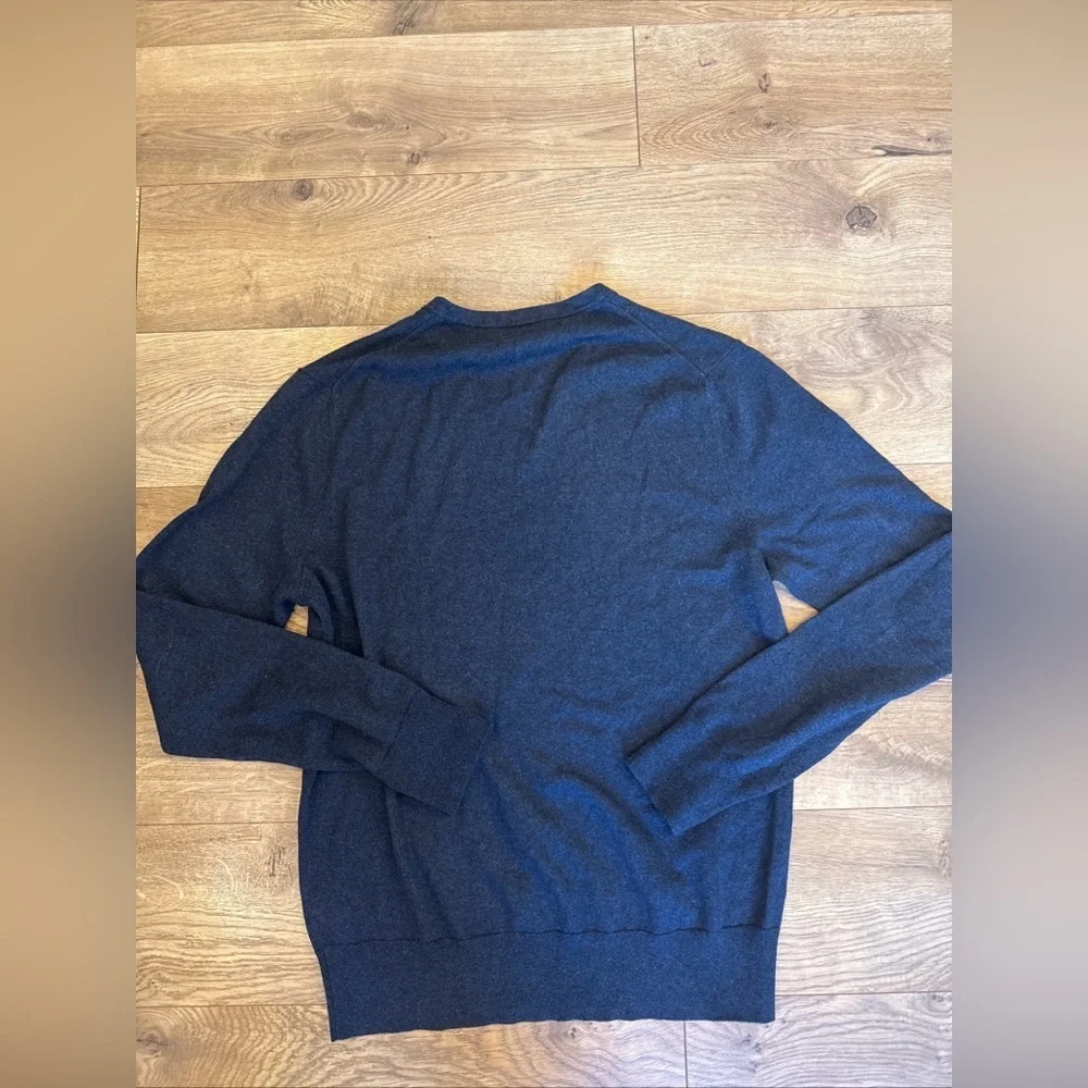 Banana Republic Mens V-Neck Sweater Luxury Blend Cashmere Silk SIZE M Navy